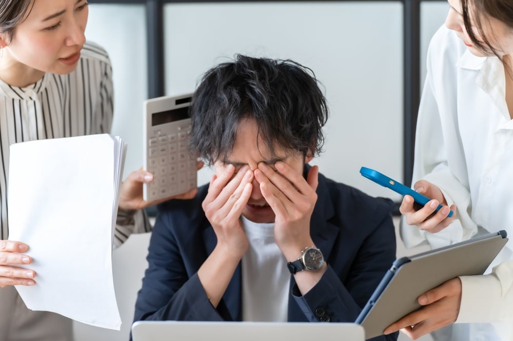 20代で「仕事辞めたい、疲れた」と感じたら？対処法や転職を考える際のポイントを解説